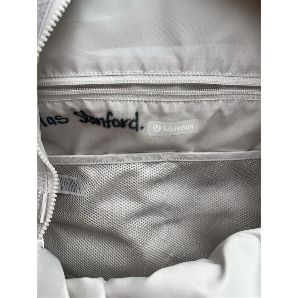 LULULEMON Fast Track Bag 2.0 10L Convertible Crossbody Backpack White Colored